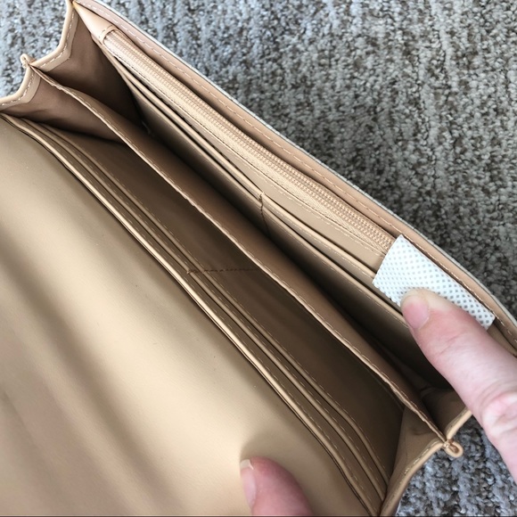 Guess Greyson Wallet - Picture 4 of 4